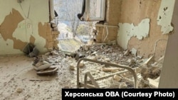 Наслідки одного з російських обстрілів Херсона, архівне фото