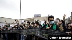 نمایی از تجمع اعتراضی هواداران میرحسین موسوی و معترضان به نتیجه انتخابات در روز پنجشنبه ۲۸ خرداد