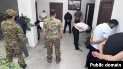 Кармалган шектүүлөр. УКМК тараткан сүрөт.