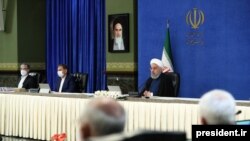 حسن روحانی، رئیس‌جمهوری اسلامی ایران، در نشست هیات دولت