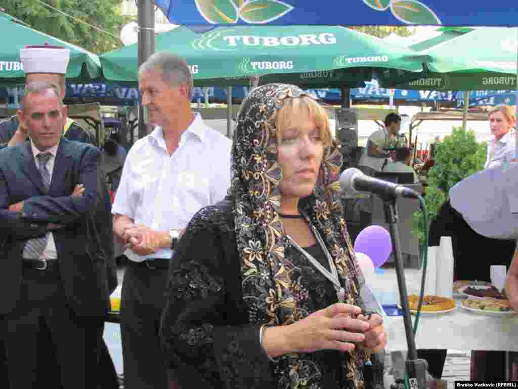 Bajramska sofra, Kragujevac, 31.08.2011. Foto: RSE / Branko Vučković 