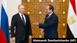 Egyptian President Abdel-Fattah El-Sissi (right) with Russian President Vladimir Putin in Cairo last year.