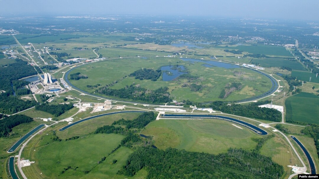 Вид на один из крупнейших в мире ускорителей. Центр Fermilab, США