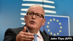 Potpredsjednik EK Frans Timmermans zabrinut je za vladavinu prava u Poljskoj 