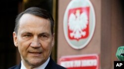 პოლონეთის საგარეო საქმეთა მინისტრი რადოსლავ შიკორსკი