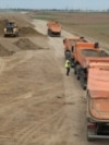 Imagine de pe șantierul autostrăzii A7, finanțată din PNRR, unde UMB a contractat toată distanța dintre Buzău și Pașcani.