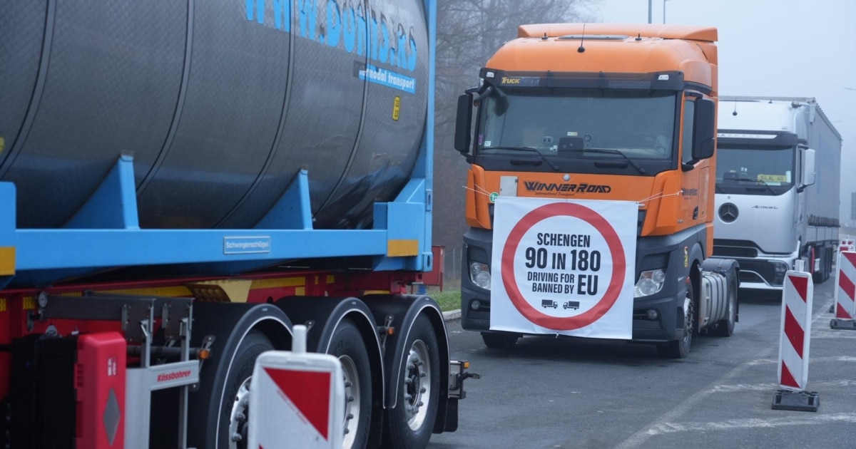 Në Serbi  20 pika kufitare ende të bllokuara