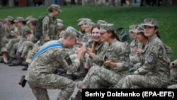 Украинки в рядах вооруженных сил, иллюстрационное архивное фото 
