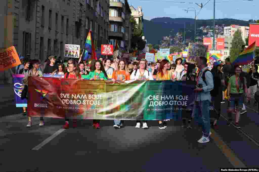 Organizatori su poručili da ovogodišnji slogan naglašava važnost zajedništva i poštovanja različitosti u društvu koje se suočava s rastućim podjelama i netrpeljivošću.