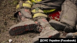 За даними ДСНС, внаслідок російського удару по Харкову в ніч проти 15 червня, за останніми даними загинули п’ять рятувальників і головний спеціаліст Департаменту надзвичайних ситуацій Харківської міської ради