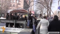 «Կենտրոն մաքրության» նախկին աշխատողներն աշխատանք են պահանջում