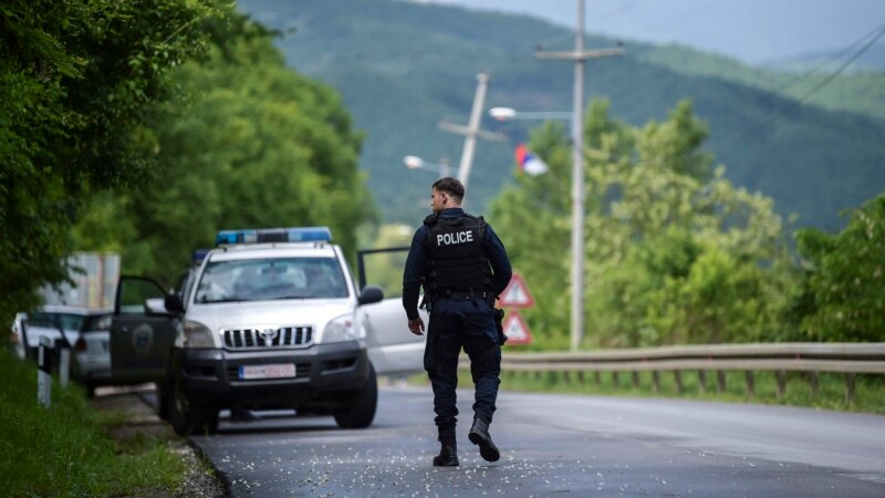 Sveçla: Sulmohet Policia e Kosovës në veri