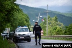 (Aksioni i Policisë së Kosovës kundër kontrabandës, AFP)