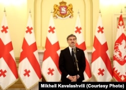 მიხეილ ყაველაშვილი გამოდის სიტყვით პრეზიდენტის ადმინისტრაციაში მიმდინარე ღონისძიებაზე