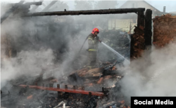Тушение пожара на месте удара в Прилуках