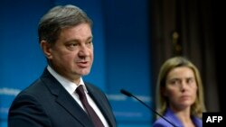Босния-Герцеговинанын премьер-министри Денис Звиздич жана Евробиримдиктин тышкы саясат боюнча башкы комиссары Федерика Могерини.