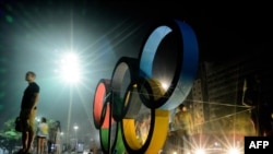 Олимпийские кольца в Рио-де-Жанейро, Бразилия. 