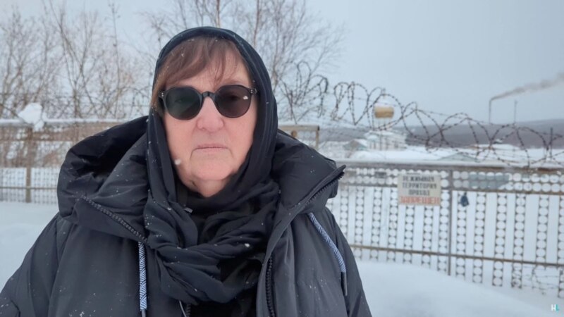 مادر الکسی ناوالنی از فشار مقام‌های روسیه برای «دفن مخفیانه» پسرش خبر داد