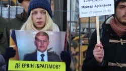 Мы скоро вернемся туда все вместе – активистка про Крым под посольством России (видео)