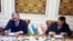 Саймумин Ятимов, раиси Кумитаи давлатии амнияти миллии Тоҷикистон, бо ҳамтои узбекаш Ихтиёр Абдуллоев
