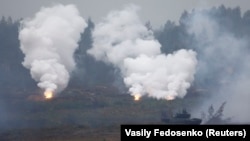 A tank takes part in the Zapad 2017 war games at a range near the Belarusian town of Borisov on September 20.