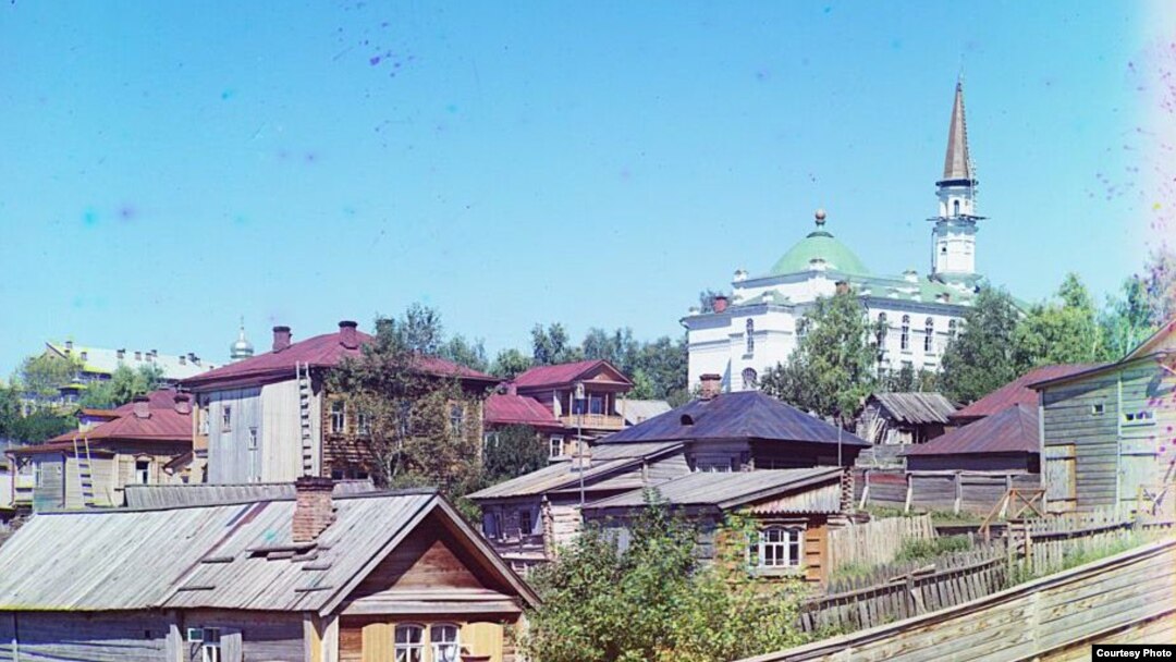 Уфаның 1830нчы елларда төзелгән һәм Үзәк диния идарәсе урнашкан Җәмигъ мәчете, 1910 