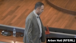 Mandatar za premijera Glauk Konjufca tokom sednice Skupštine Kosova, 22. avgust 2025.