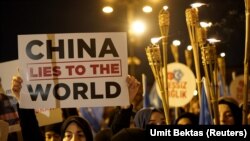 Foto nga arkivi e një proteste të mbajtur në Stamboll të Turqisë më 20 dhjetor 2019. 