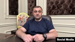 Armen Sarkisian, themeluesi i një batalioni ushtarake që ka luftuar në Ukrainë së bashku me trupat ruse, u vra nga shpërthimi i 3 shkurtit në Moskë.