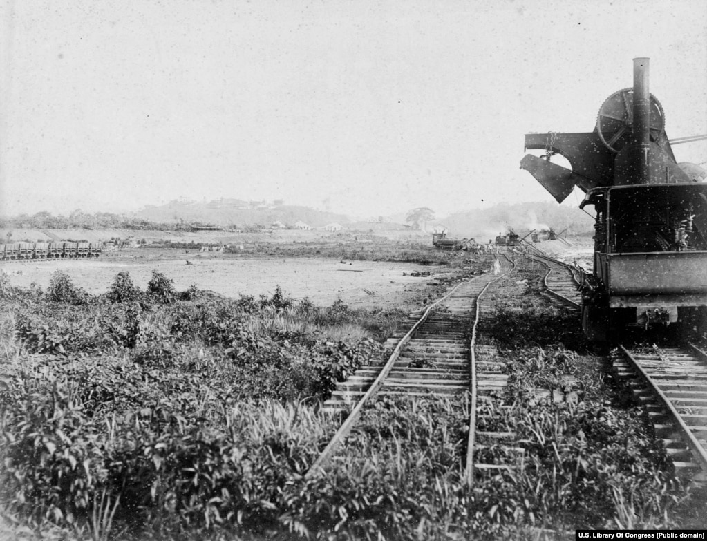 Një fotografi e rrallë që shfaq punimet e udhëhequra nga francezët për ndërtimin e Kanalit të Panamasë në vitet 1880.