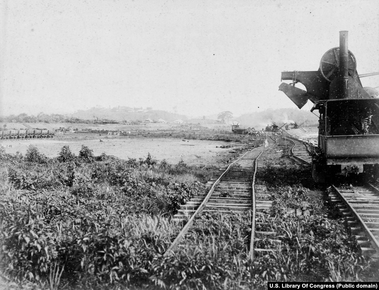 Një fotografi e rrallë që shfaq punimet e udhëhequra nga francezët për ndërtimin e Kanalit të Panamasë në vitet 1880.