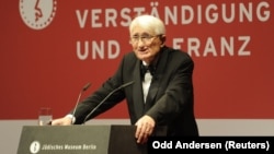 Юрген Хабермас