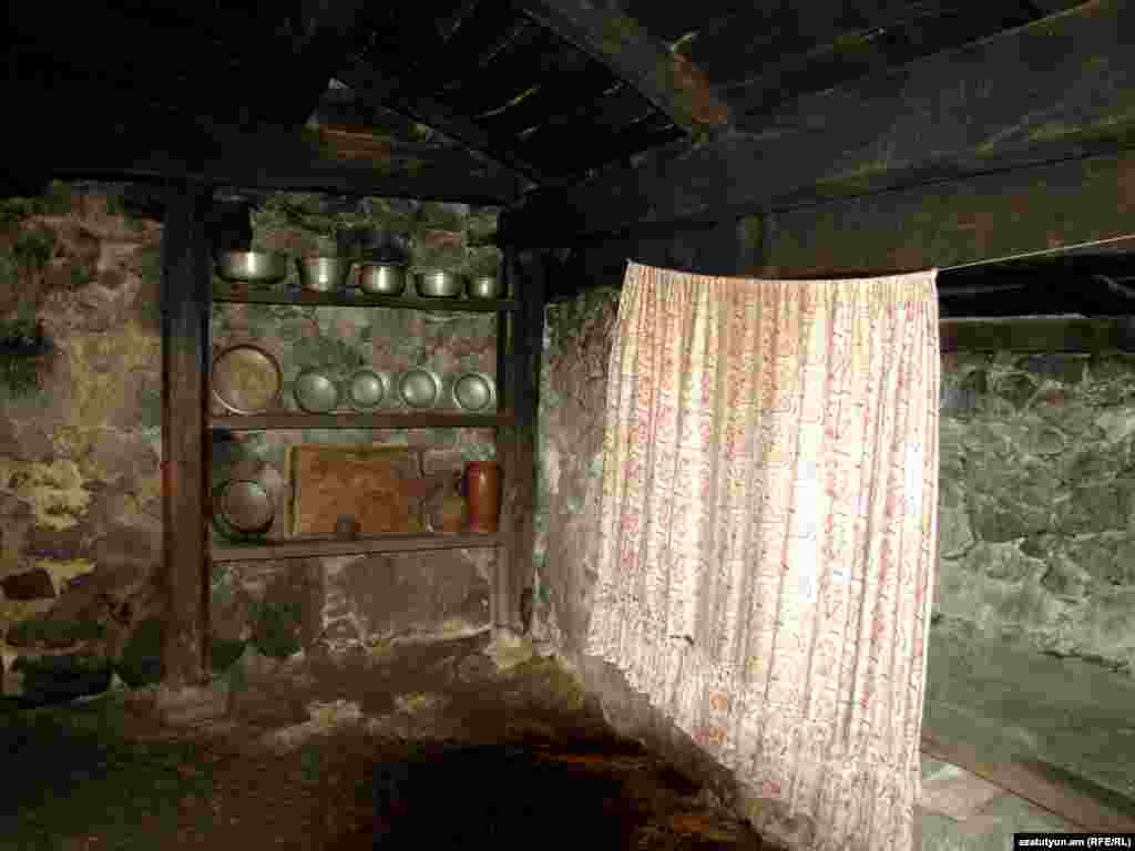 Հովհ. Թումանյանի տուն-թանգարանը - Ֆոտոռեպորտաժը` Նանե Սահակյանի