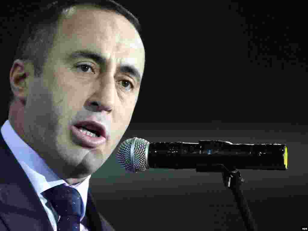 28 tetor '09 - Tribunali i Kombeve të Bashkuara ka shqyrtuar apelin kundër lirimit të ish-kryeministrit të Kosovës, Ramush Haradinaj. “Gjykata e shkallës së parë nuk ndërmori masa të duhura që gjykimi të ishte i drejtë për të dyja palët”, transmetuan agjencitë prokurorin Peter Kremer. 