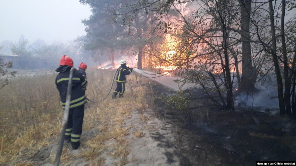Масові пожежі спалахнули на підконтрольній Україні частині Луганської області 30 вересня