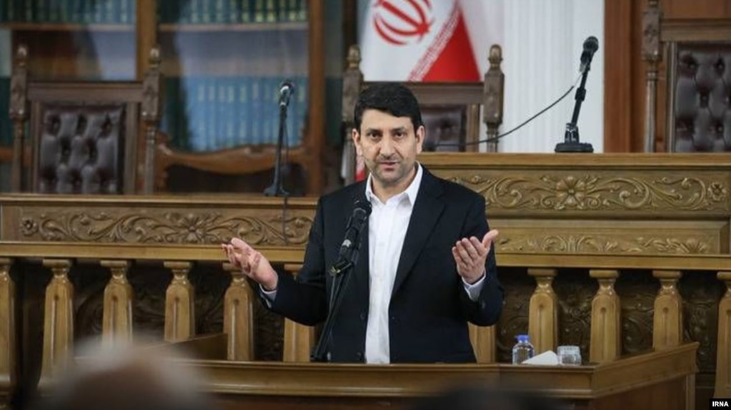 ستار هاشمی از قطعی اینترنت در دورهٔ جنگ ۱۲ روزه به عنوان «محدودیت» یاد کرد
