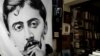 Un afiș cu portretul lui Marcel Proust în anticariatul Desculpe a Poeira, Sao Paolo, Brazilia, 30 ianuarie 2019.