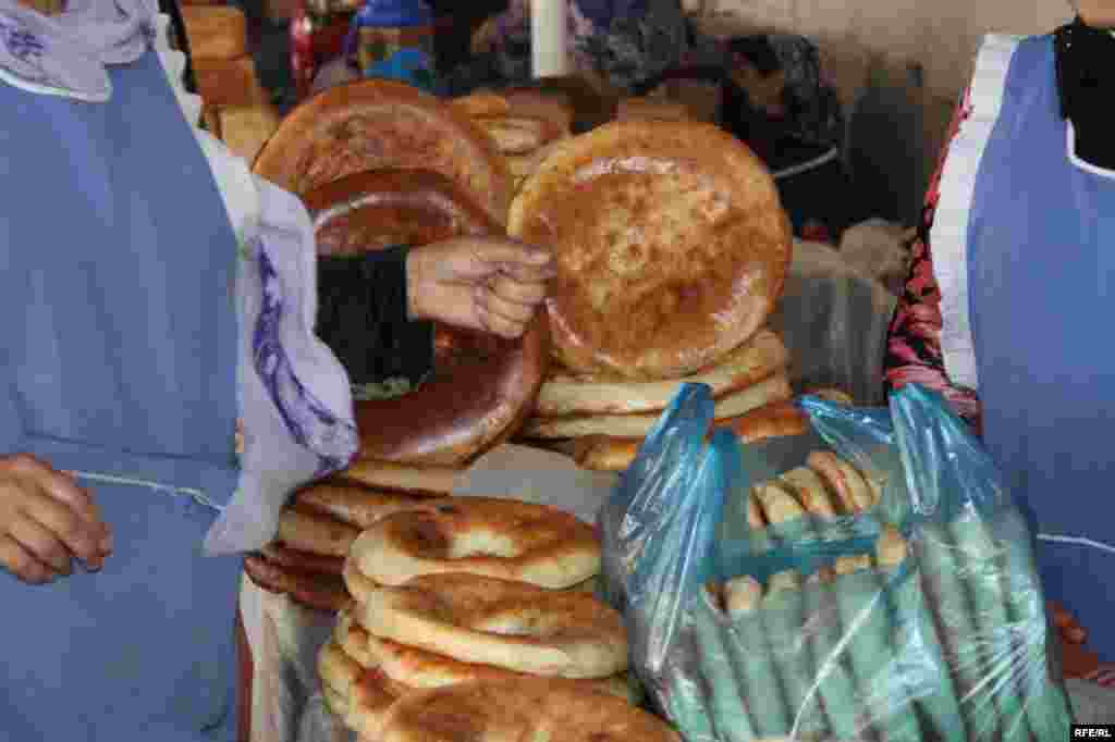 Дар орзуи арзонӣ #102