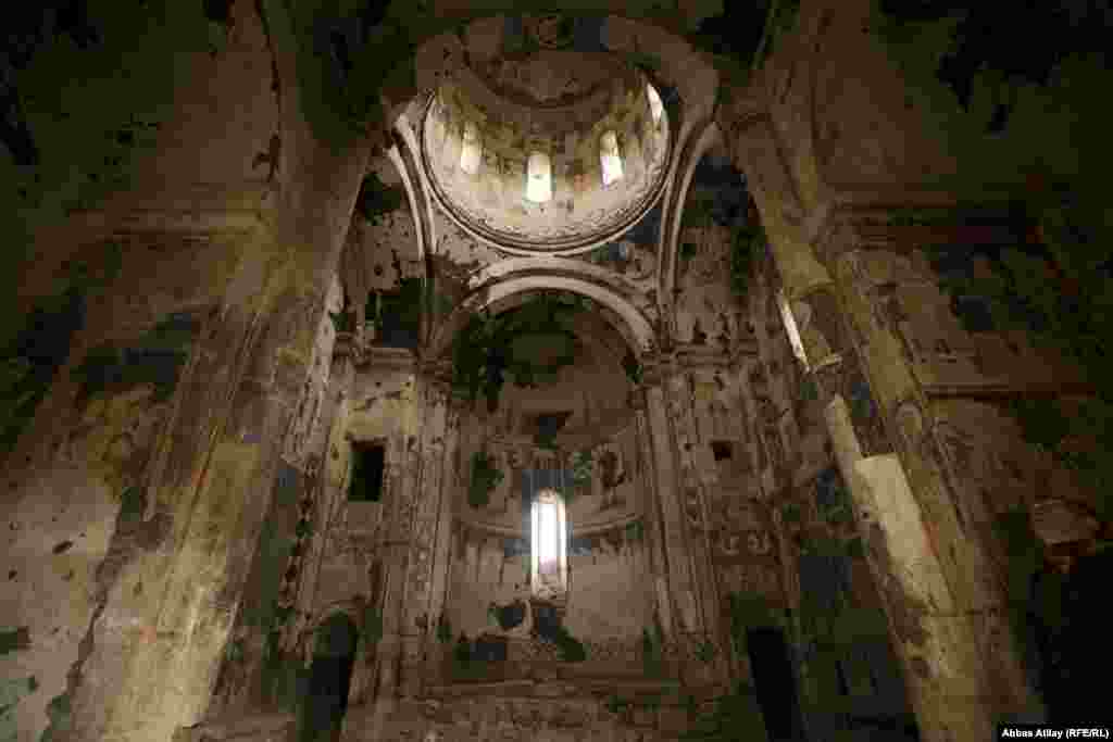 Kilsə I Dünya Müharibəsi zamanı Osmanlı-Rus döyüşlərindən də öz nəsibini almışdır. Kilsə divarlarındakı güllə izləri bizə o günlərdən xatirədir.