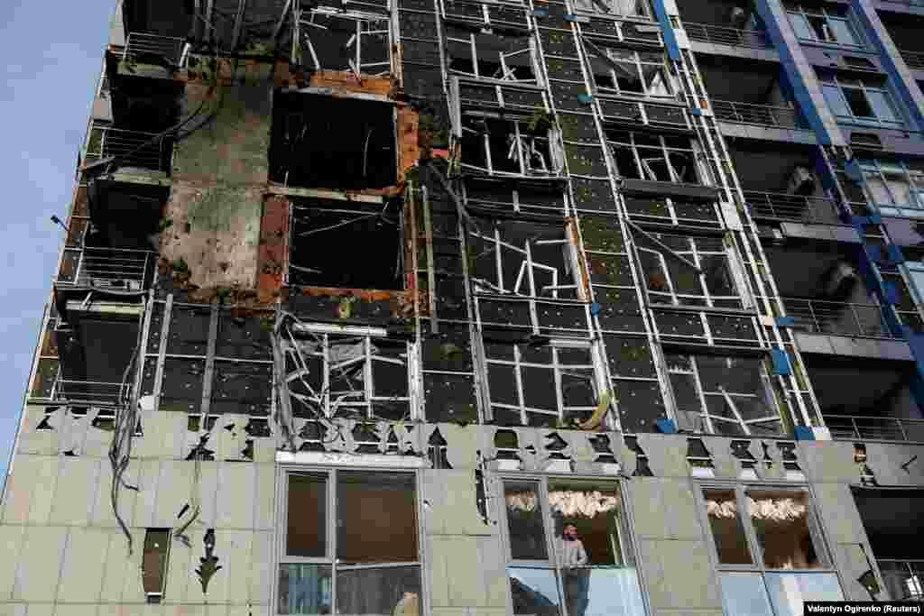 Згорілі та зруйновані квартири внаслідок влучання у багатоповерхівку у Печерському районі столиці