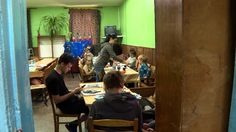 Deca iz Ukrajine u 'onlajn' učionicama