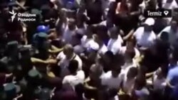 "Сурхон" футбол жамоасининг мухлислари ўйиндан кейин норозилик намойишини ўтказди. Улар нимани талаб қилишмоқда?