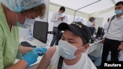 Russiýada ilatyň diňe 15 göterimi sanjym kabul etdi, köpler ýerli Sputnik V sanjymyna bolan ynamsyzlygy bu ýagdaýa sebäp hökmünde görkezýär.