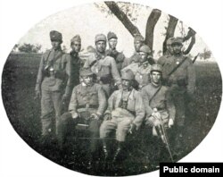 Группа украинских "сечевых стрельцов", воевавших в составе австрийской армии в Первую мировую войну, 1915