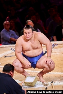 Український сумоїст перед поєдинком