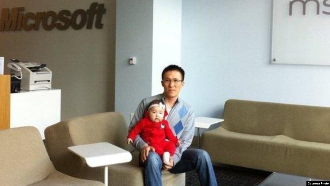 Кыргызстандык Акжол Абдухалиев азыр Microsoft корпорациясында иштейт.
