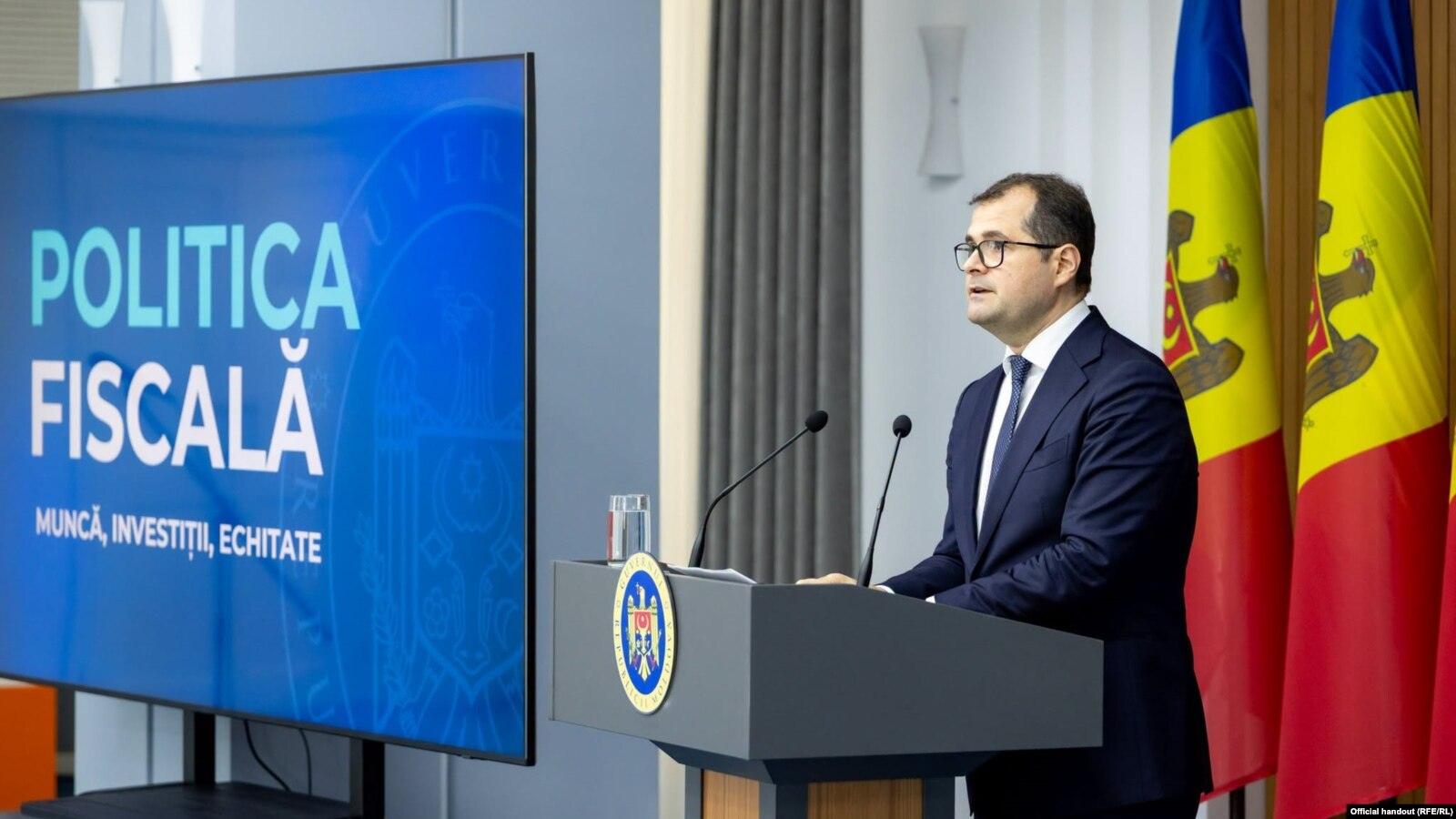 Guvernul de la Chișinău dezbate astăzi noua politică fiscală. Pentru ce am putea plăti mai mult