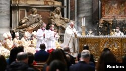 Հռոմի պապ Ֆրանցիսկոսը սուրբծննդյան պատարագ է մատուցում