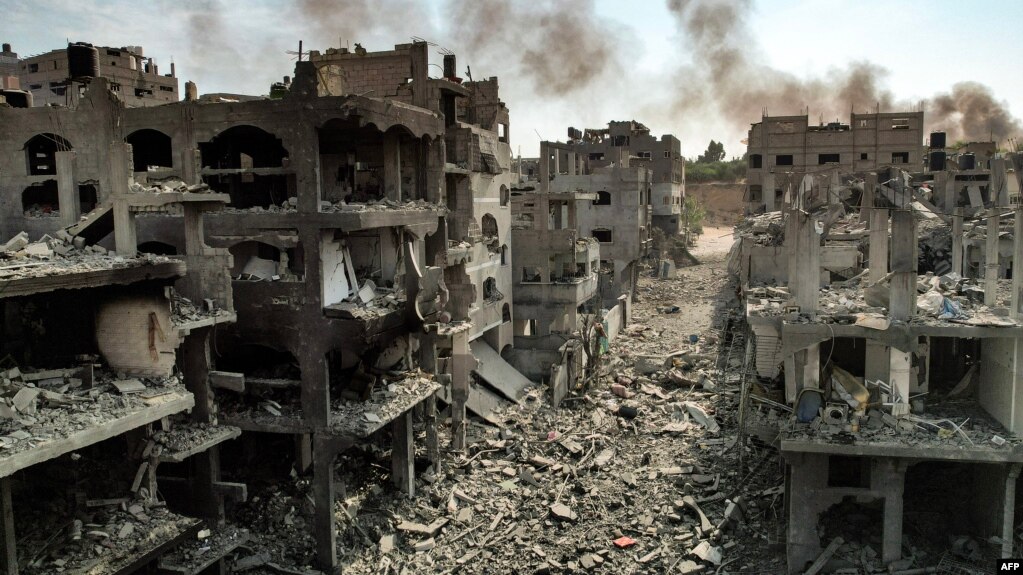 Israelul bombardează Fâșia Gaza.