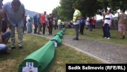Prizor iz Memorijalnog centra Potočari - Srebrenica, dan pred komemoraciju i ukop 19 žrtava genocida u Srebrenici (10. juli 2021.)
